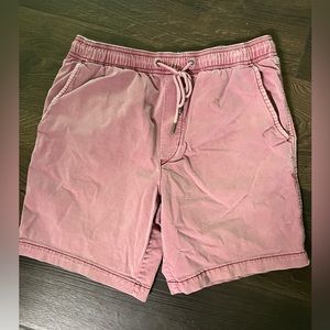 Men’s American Eagle Trekker shorts, size small, maroon